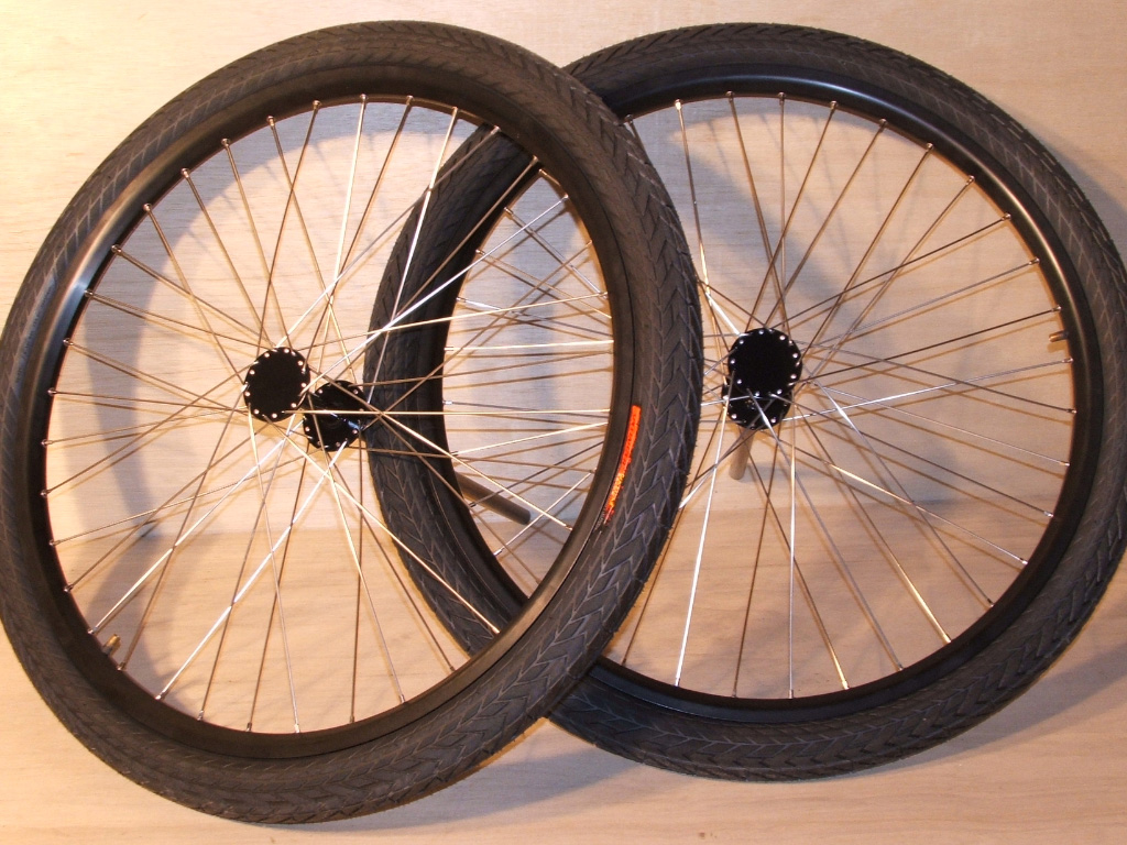 DeltaRunner Comfort Trike - wheel axels